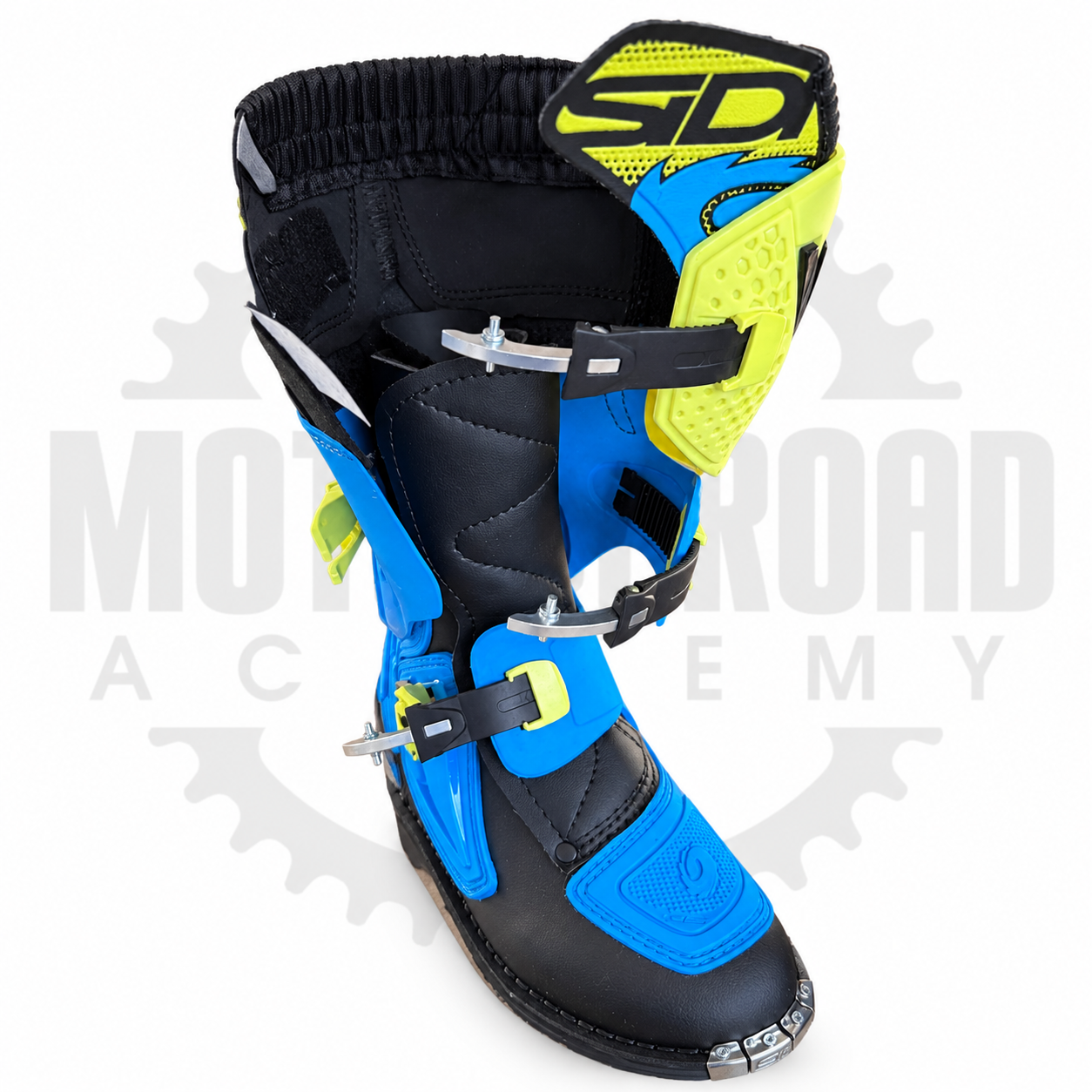 Bota SIDI Flame infantil abierta con sus tres cierres y lengüeta interior acolchada.